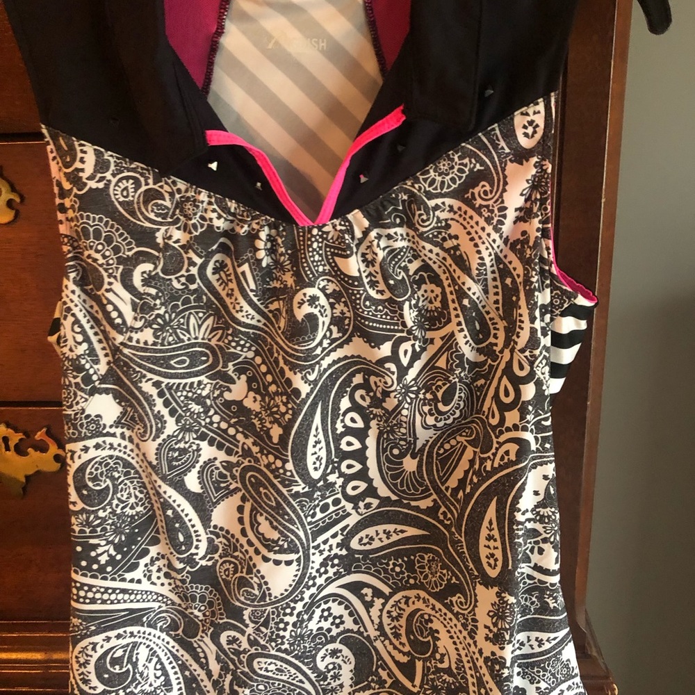 Swing Dish Golf Top.  Size M.